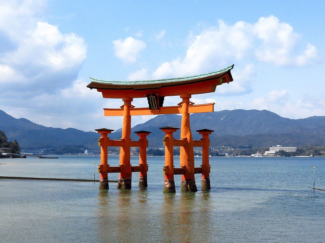 The floating torii of Itsukushima Shrine